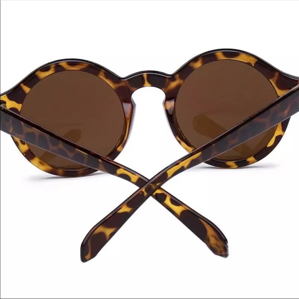2 Left! Leopard Round Frame Sunglasses - Picture 3 of 4